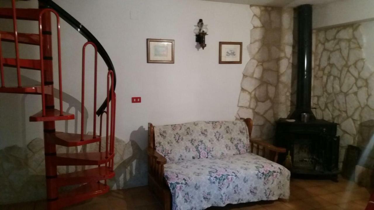 Вилла Casa Con Giardino Пескассероли Экстерьер фото